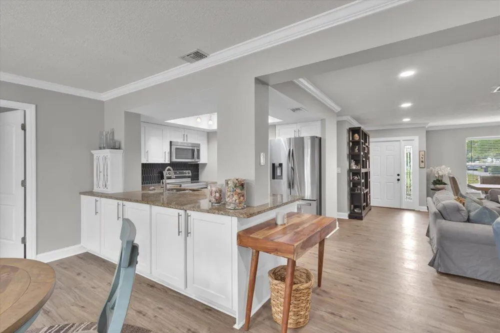 2488 NW South Manor Avenue Stuart, FL 34994