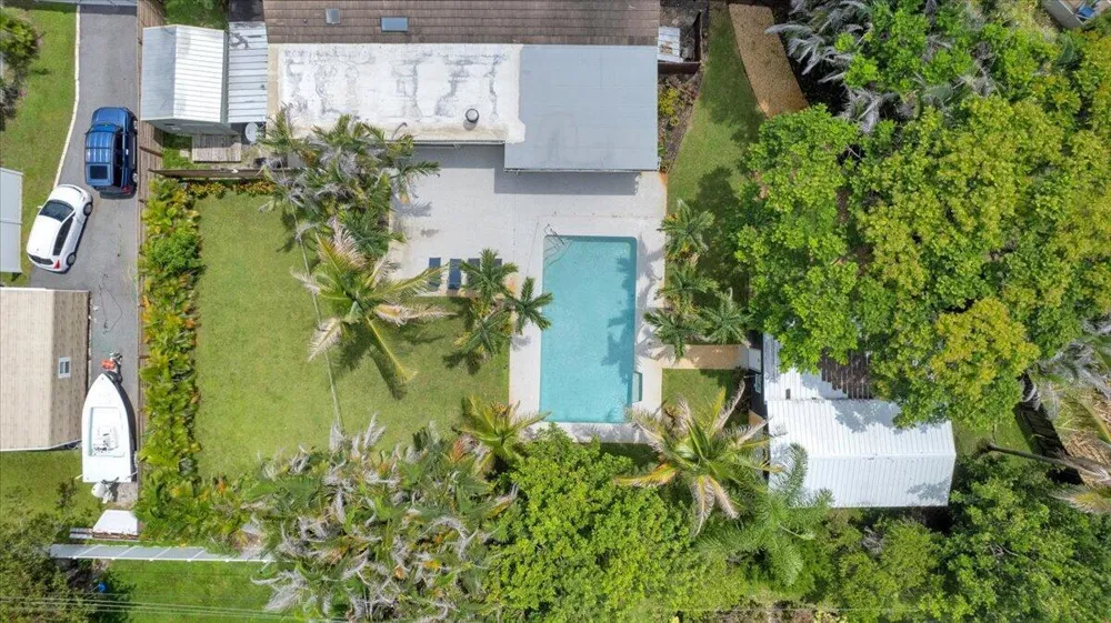 2488 NW South Manor Avenue Stuart, FL 34994