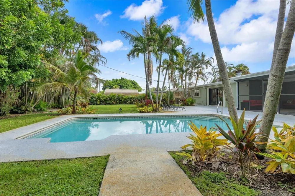 2488 NW South Manor Avenue Stuart, FL 34994