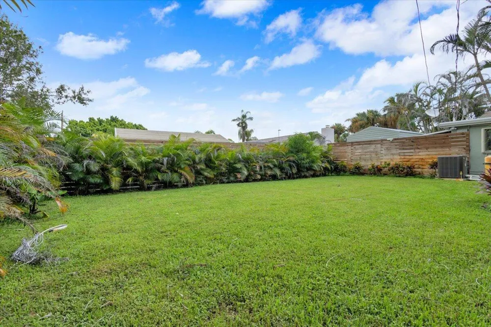 2488 NW South Manor Avenue Stuart, FL 34994