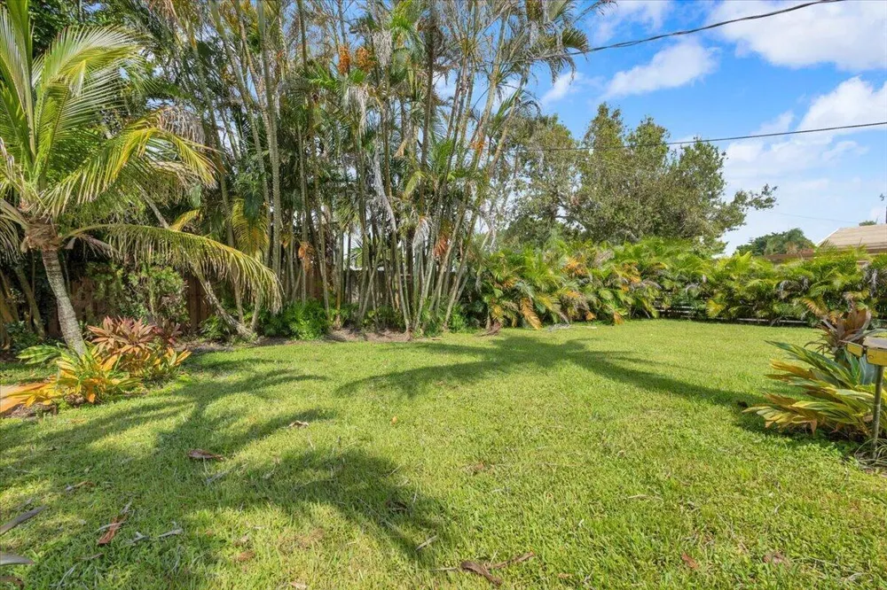 2488 NW South Manor Avenue Stuart, FL 34994