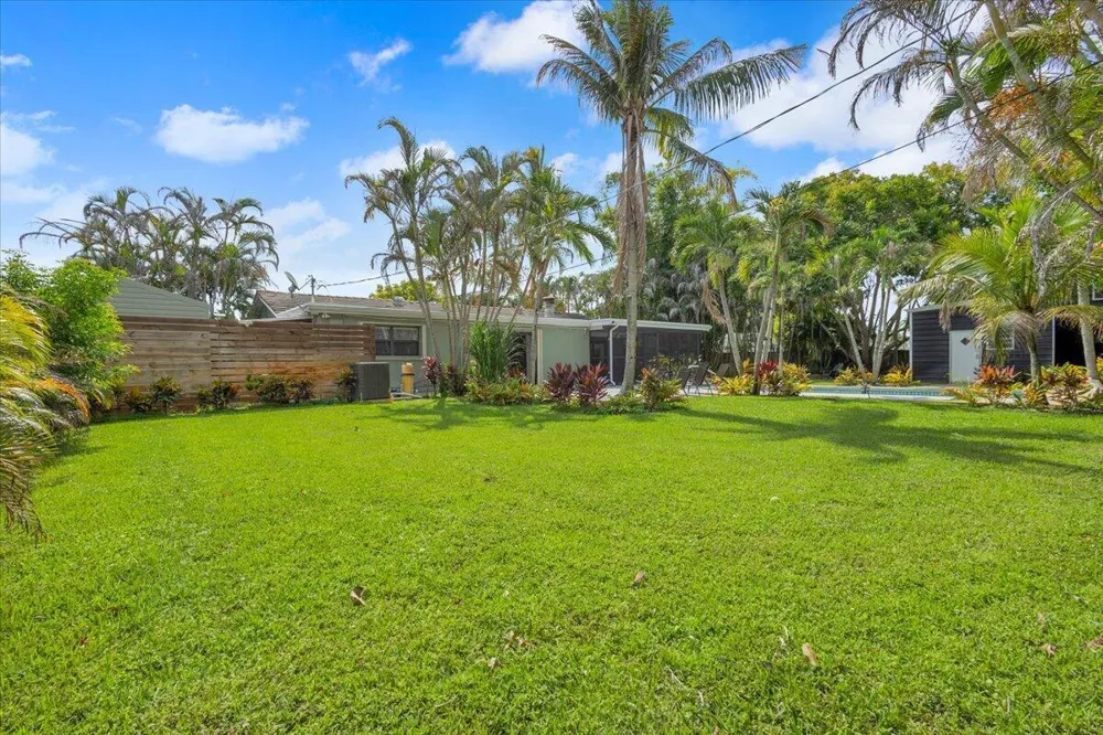2488 NW South Manor Avenue Stuart, FL 34994