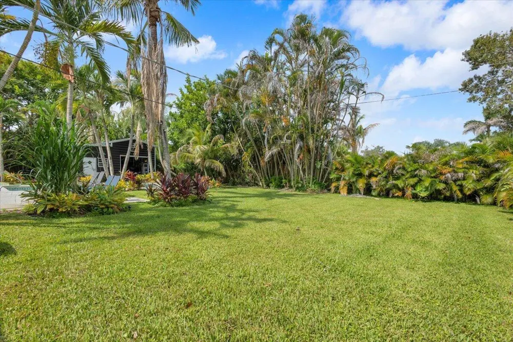 2488 NW South Manor Avenue Stuart, FL 34994