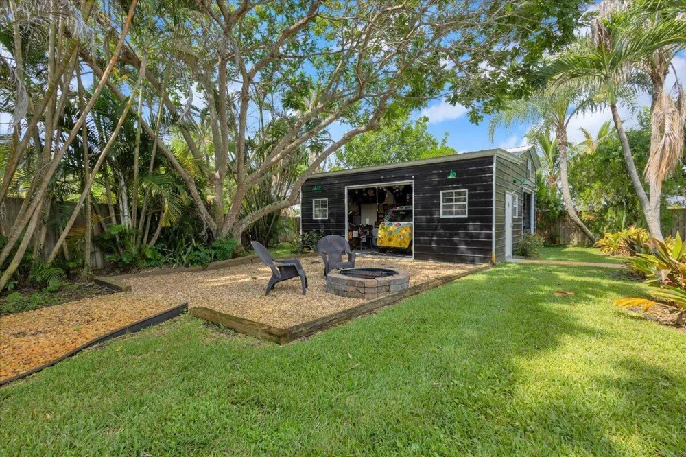 2488 NW South Manor Avenue Stuart, FL 34994