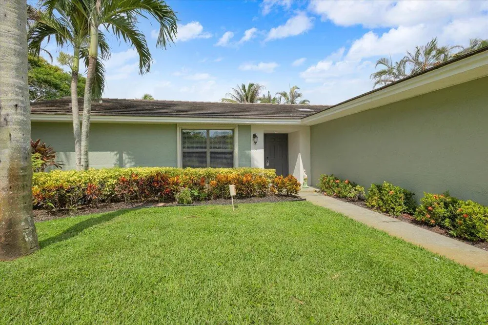 2488 NW South Manor Avenue Stuart, FL 34994