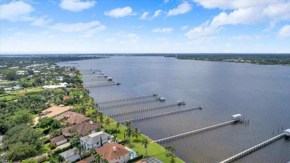 2488 NW South Manor Avenue Stuart, FL 34994