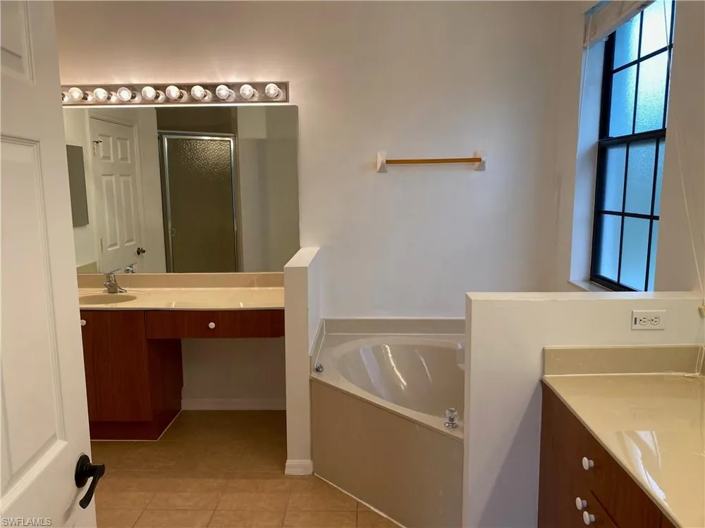 15270 Summit Place Circle #179 Naples, FL 34119