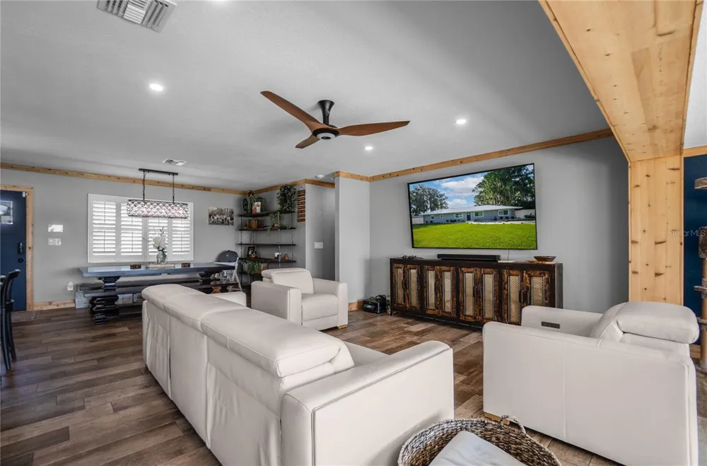 221 S HUNTING LODGE DRIVE Inverness, FL 34453