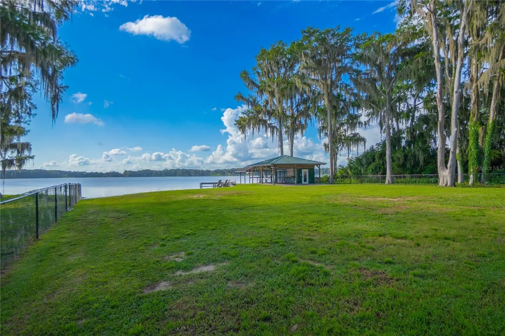 221 S HUNTING LODGE DRIVE Inverness, FL 34453