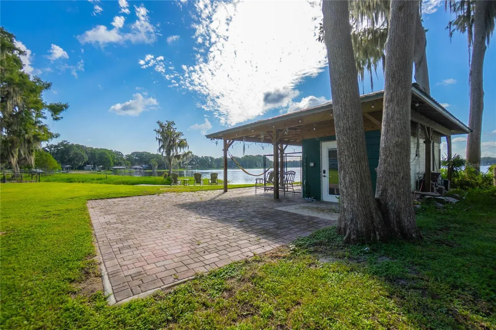 221 S HUNTING LODGE DRIVE Inverness, FL 34453