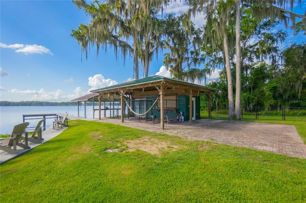 221 S HUNTING LODGE DRIVE Inverness, FL 34453
