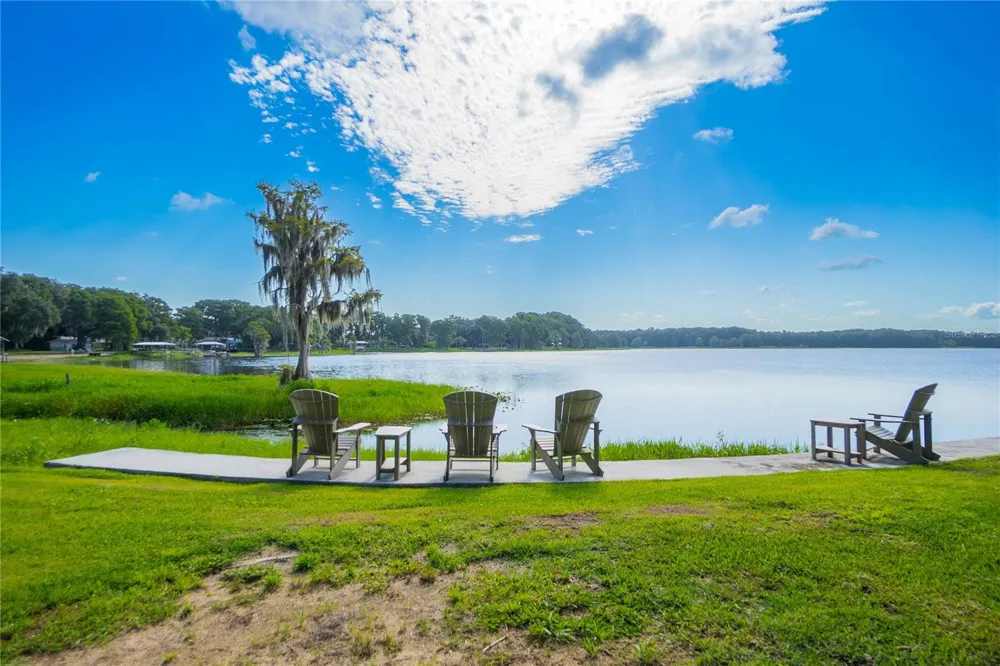 221 S HUNTING LODGE DRIVE Inverness, FL 34453