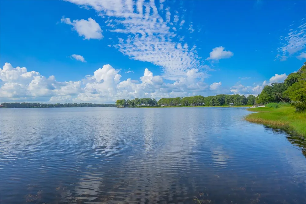 221 S HUNTING LODGE DRIVE Inverness, FL 34453