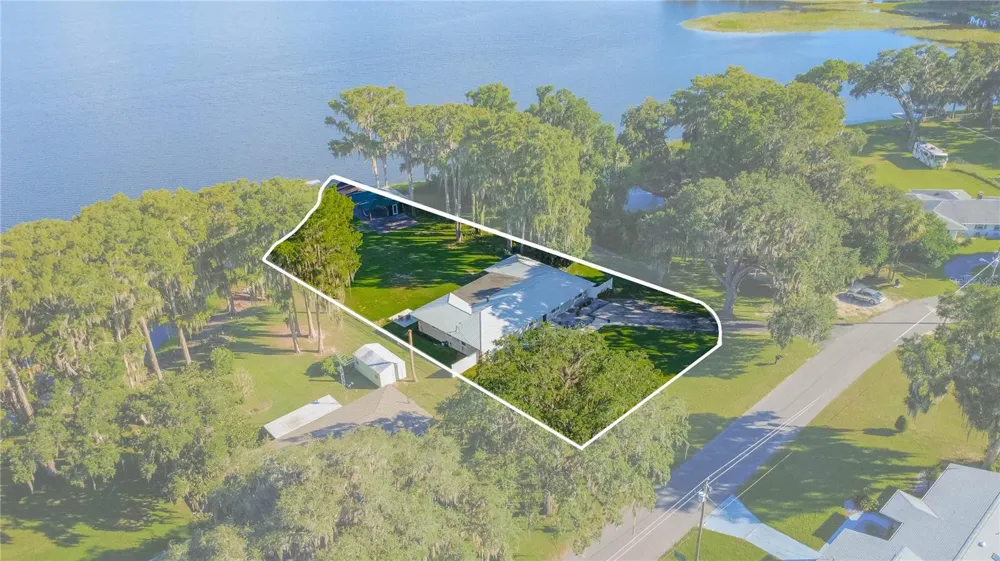 221 S HUNTING LODGE DRIVE Inverness, FL 34453