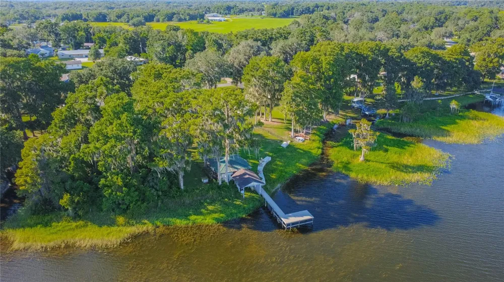 221 S HUNTING LODGE DRIVE Inverness, FL 34453