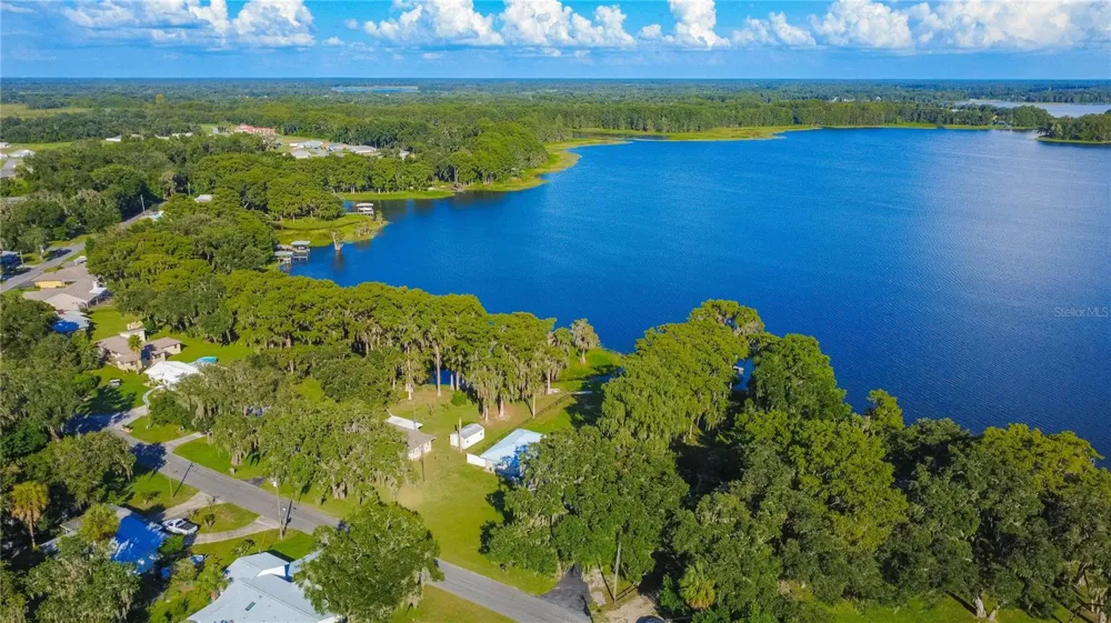 221 S HUNTING LODGE DRIVE Inverness, FL 34453