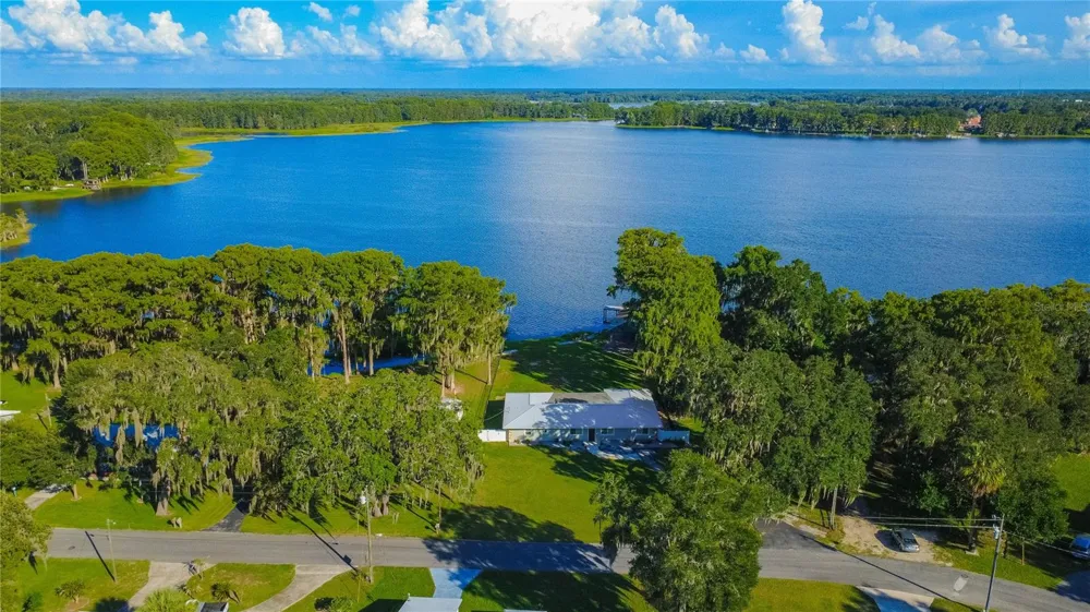 221 S HUNTING LODGE DRIVE Inverness, FL 34453
