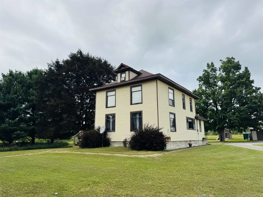 7146 River Road Osceola Township, MI 49631