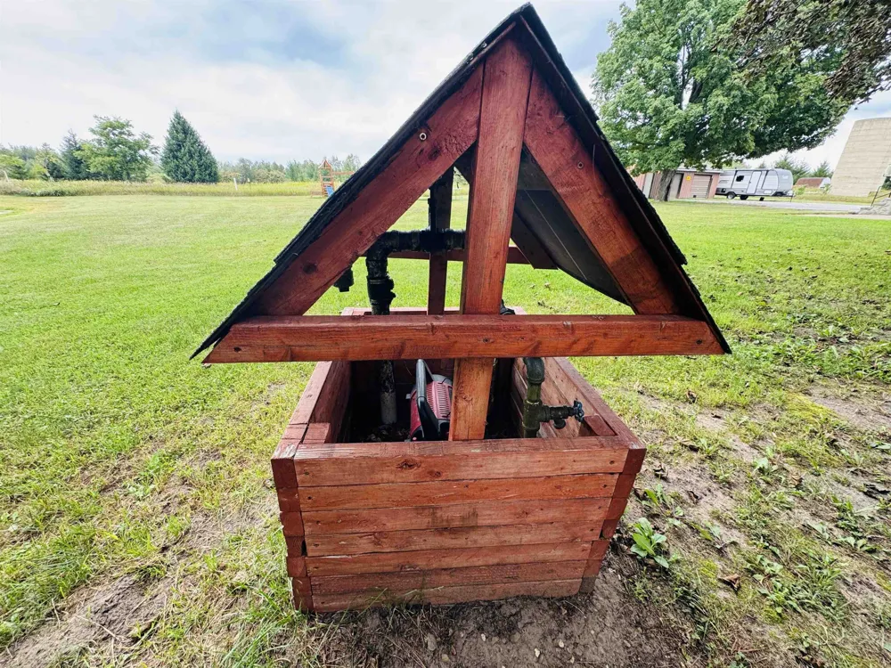 7146 River Road Osceola Township, MI 49631
