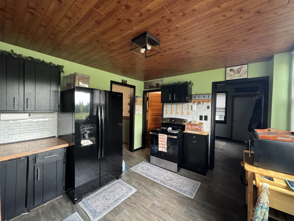 7146 River Road Osceola Township, MI 49631