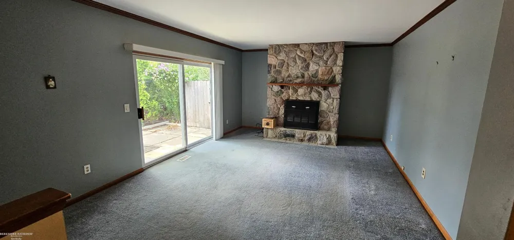 42933 Buckingham Drive Sterling Heights City, MI 48313
