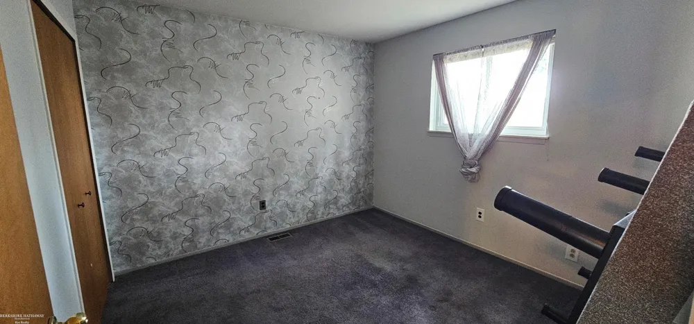 42933 Buckingham Drive Sterling Heights City, MI 48313