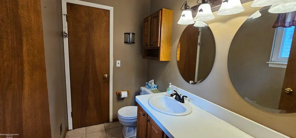 42933 Buckingham Drive Sterling Heights City, MI 48313
