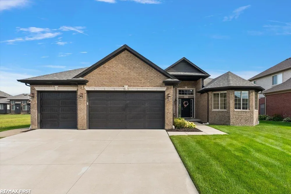 19117 BRIGHTON DRIVE Macomb Township, MI 48042