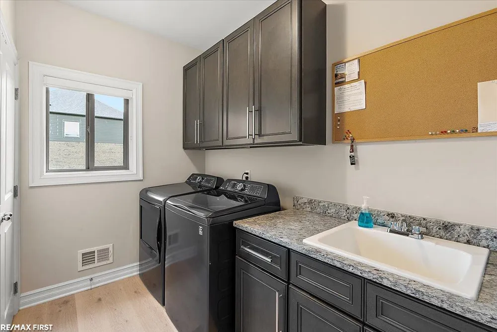 19117 BRIGHTON DRIVE Macomb Township, MI 48042