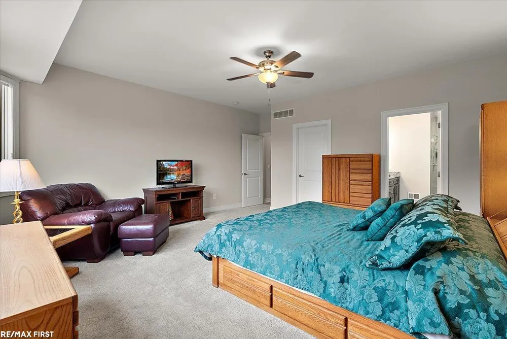 19117 BRIGHTON DRIVE Macomb Township, MI 48042