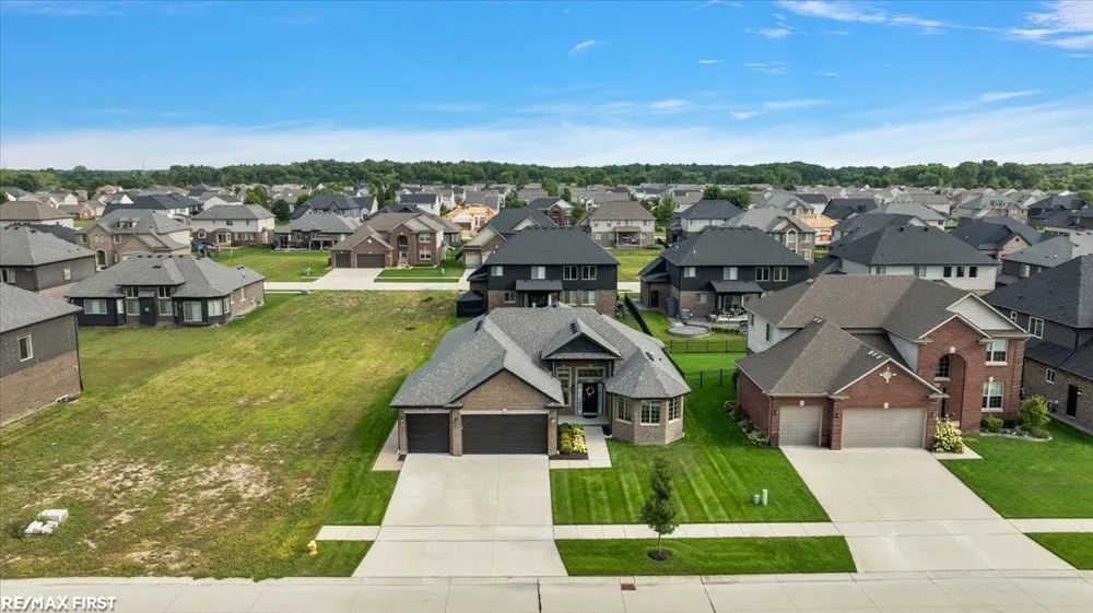 19117 BRIGHTON DRIVE Macomb Township, MI 48042