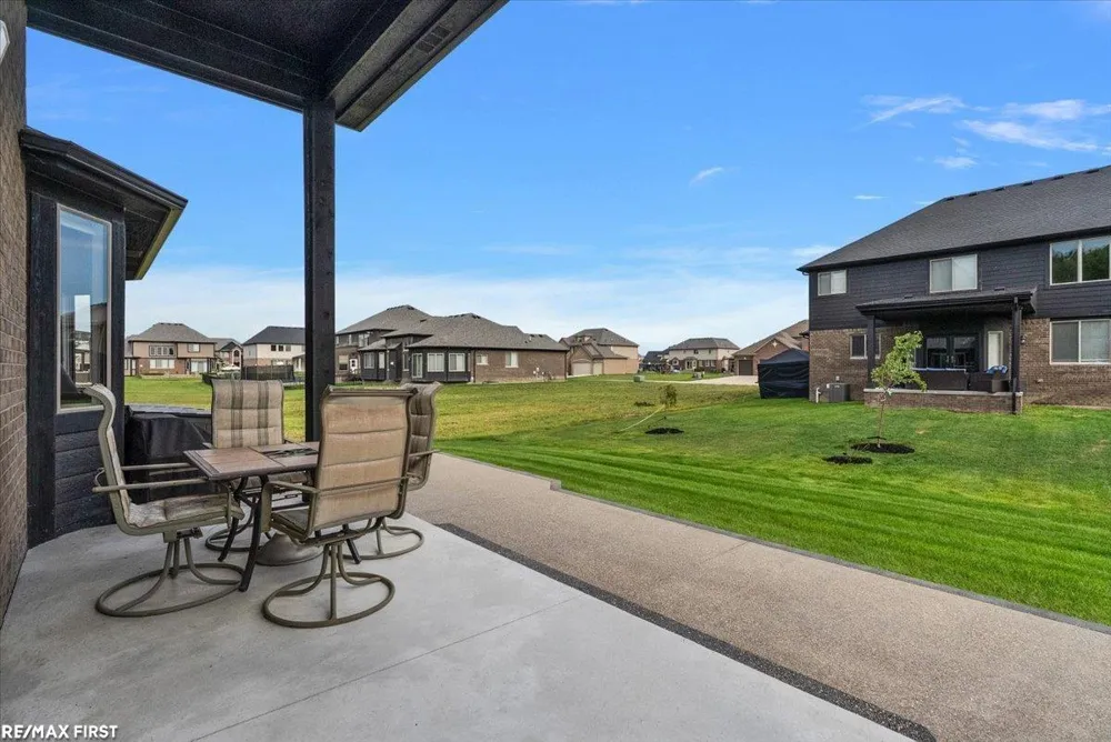 19117 BRIGHTON DRIVE Macomb Township, MI 48042