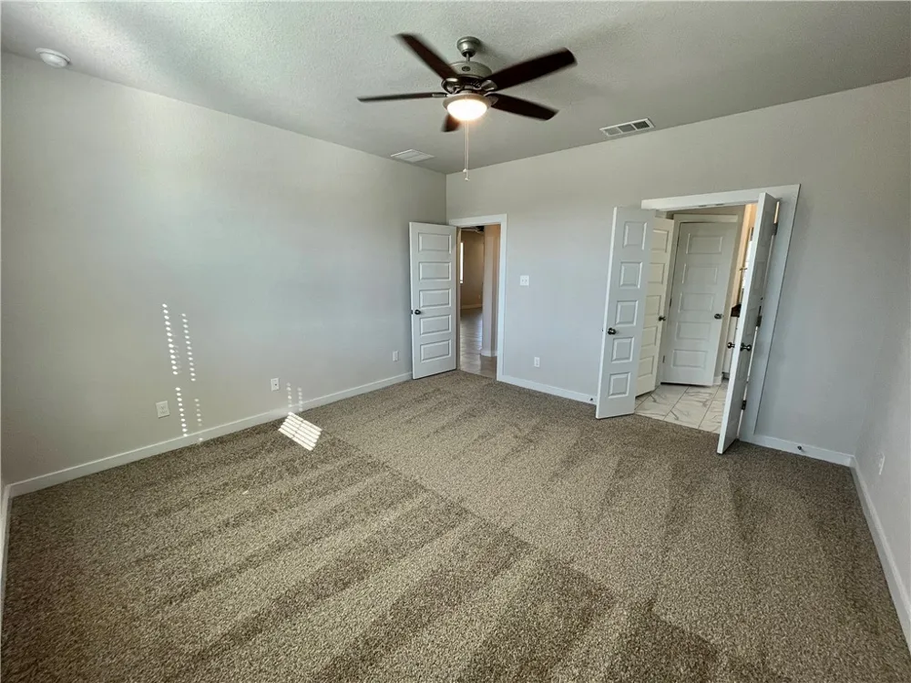 2945 Sage Ranch Drive Leander, TX 78641