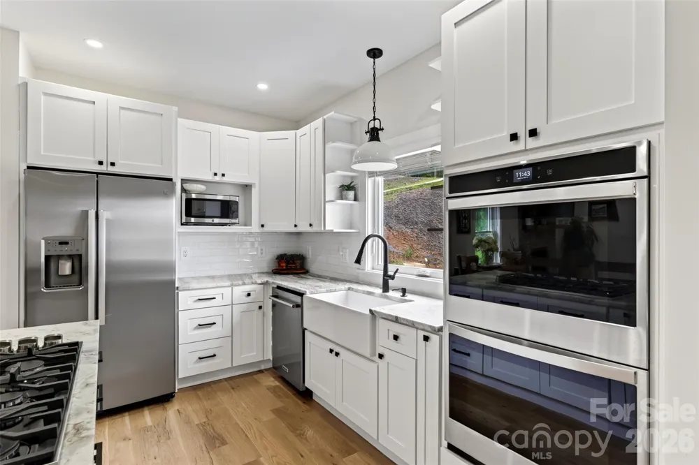 310 Magnolia Ridge Road Swannanoa, NC 28778