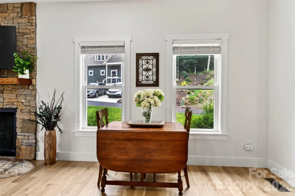 310 Magnolia Ridge Road Swannanoa, NC 28778