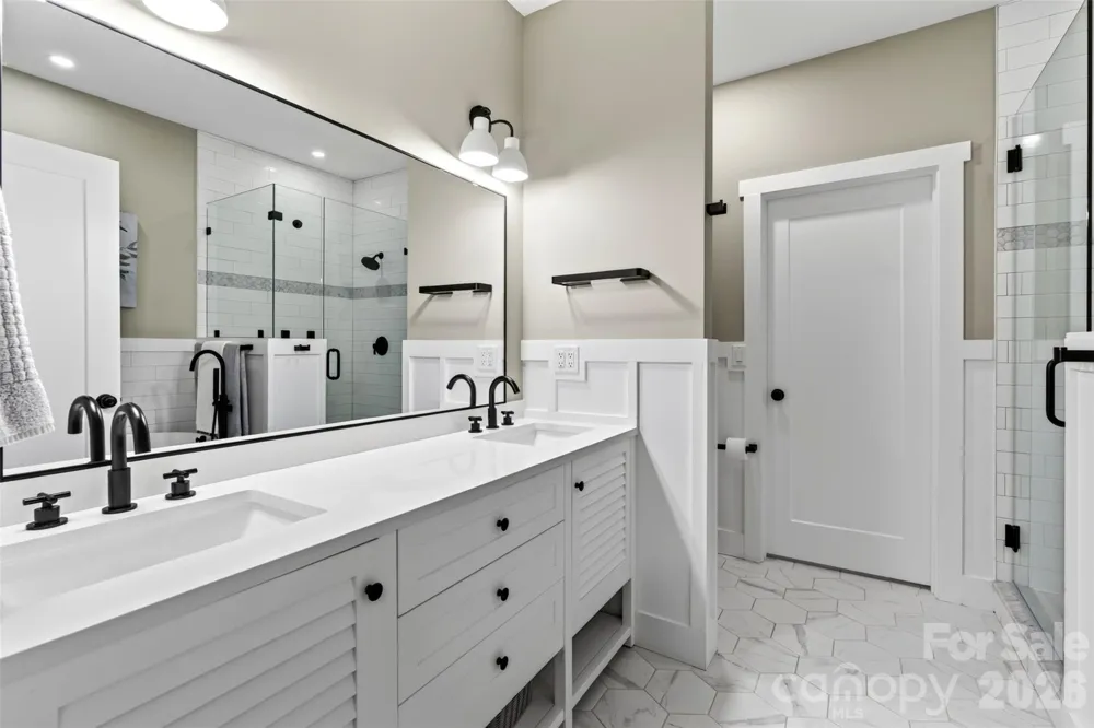 310 Magnolia Ridge Road Swannanoa, NC 28778