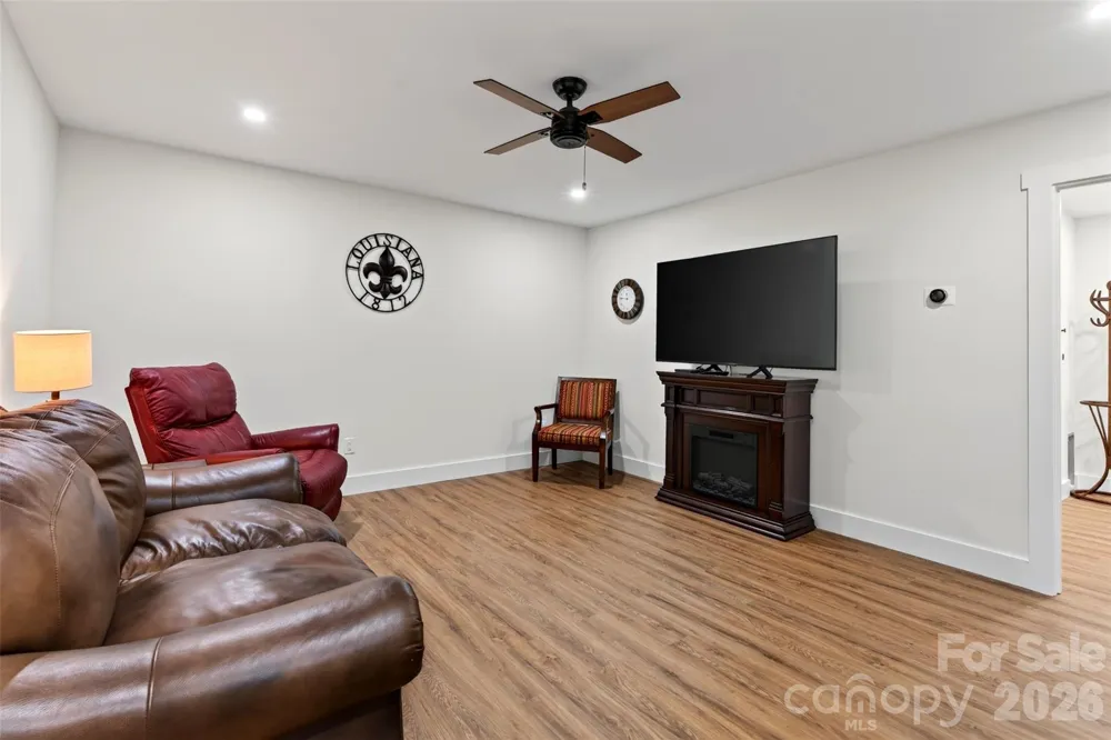 310 Magnolia Ridge Road Swannanoa, NC 28778