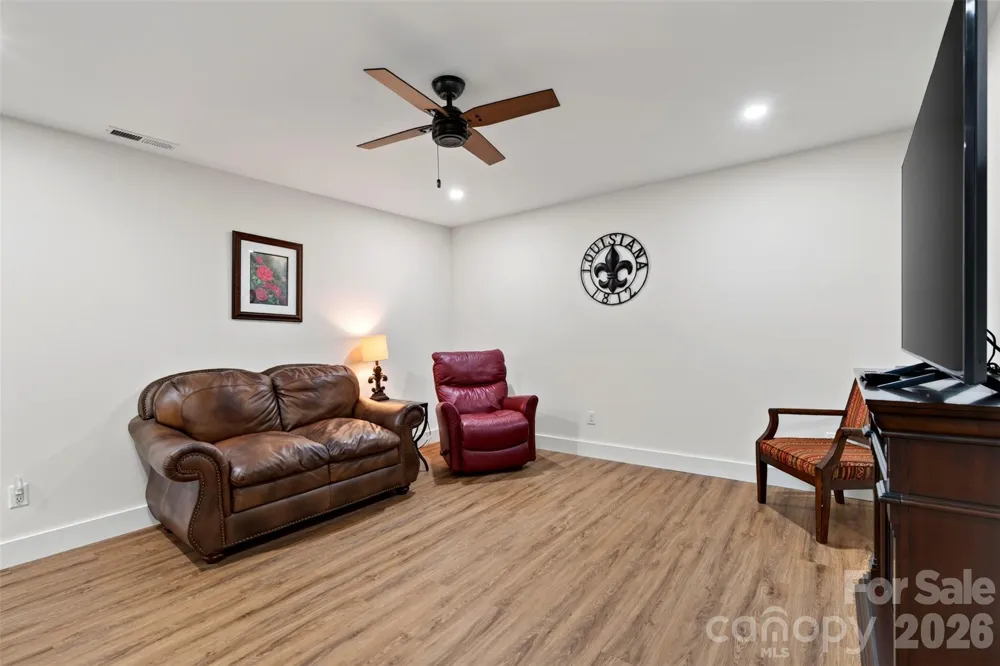 310 Magnolia Ridge Road Swannanoa, NC 28778