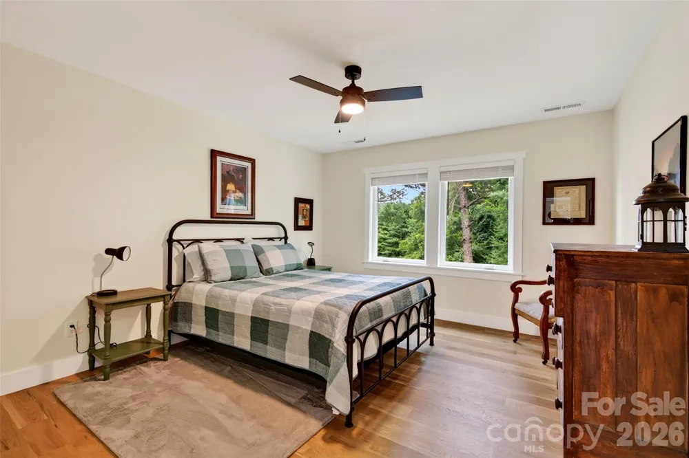 310 Magnolia Ridge Road Swannanoa, NC 28778