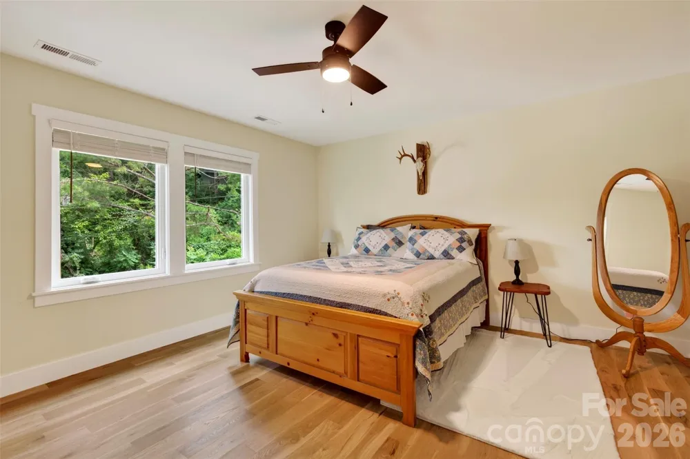 310 Magnolia Ridge Road Swannanoa, NC 28778