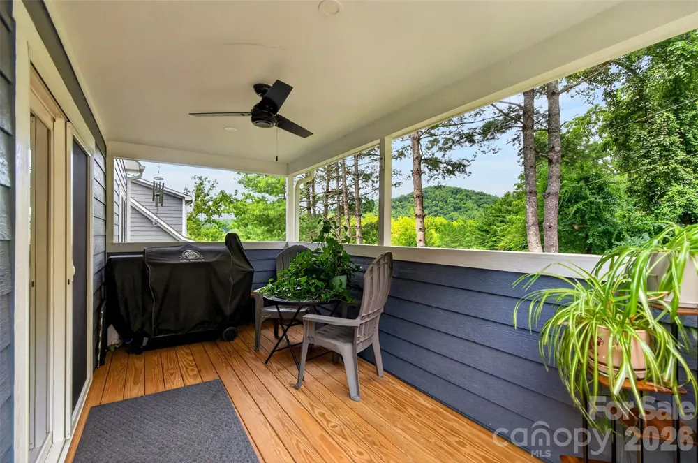310 Magnolia Ridge Road Swannanoa, NC 28778