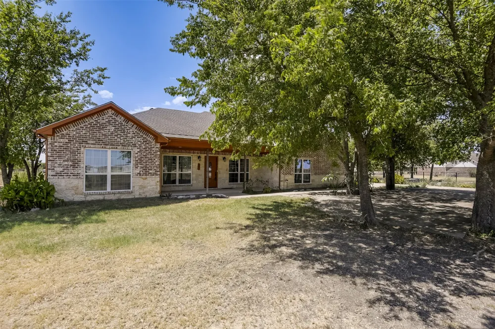 401 Carter Road Italy, TX 76651