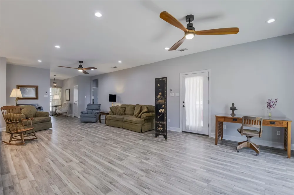 401 Carter Road Italy, TX 76651