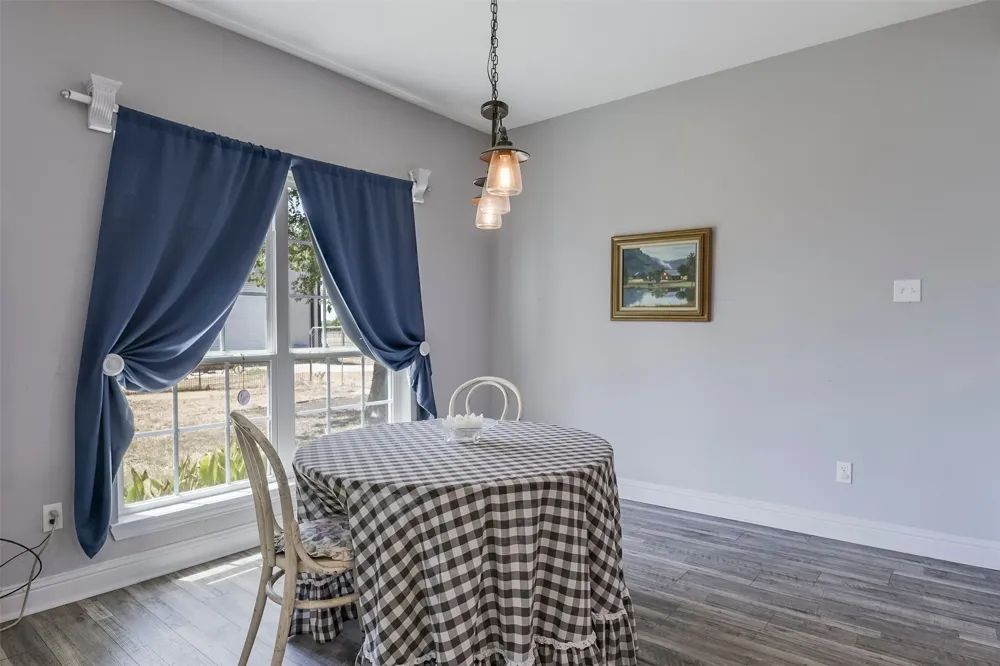 401 Carter Road Italy, TX 76651