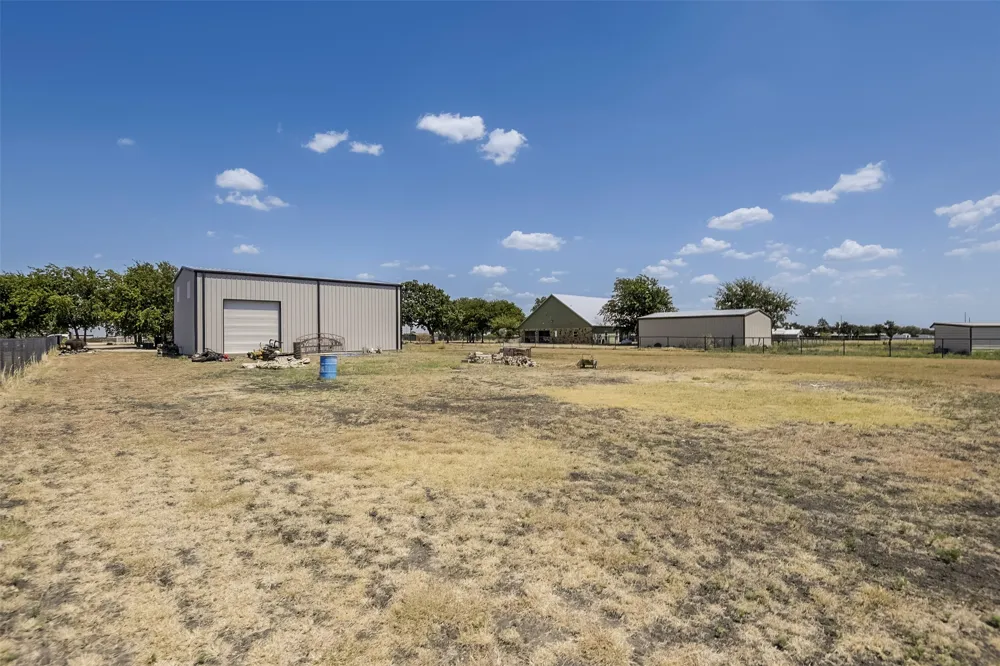 401 Carter Road Italy, TX 76651