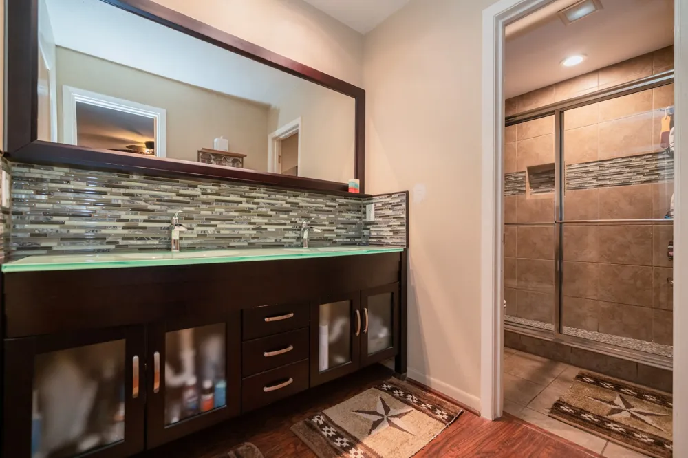 1413 S Main Street S Lindale, TX 75771