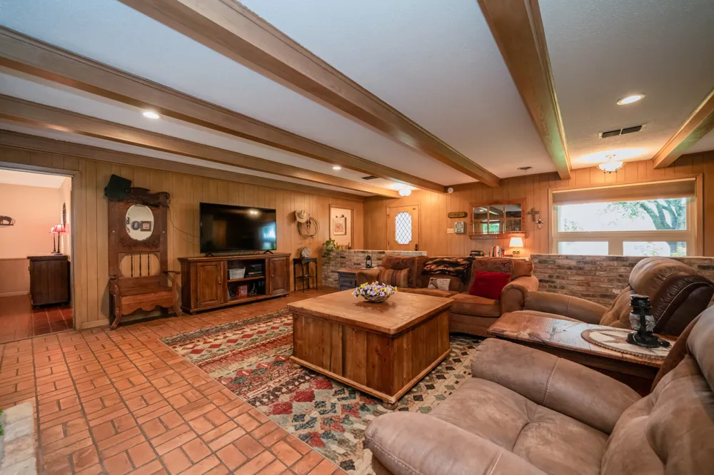 1413 S Main Street S Lindale, TX 75771