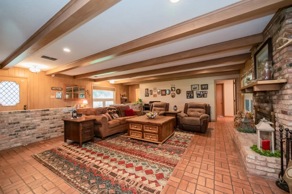 1413 S Main Street S Lindale, TX 75771