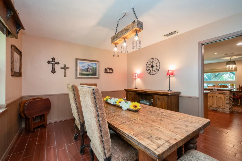 1413 S Main Street S Lindale, TX 75771