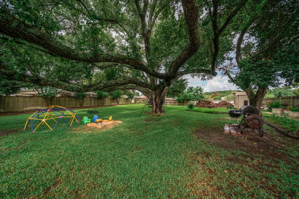 1413 S Main Street S Lindale, TX 75771
